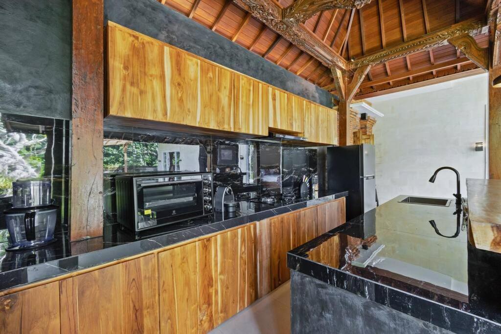 New 4 Bedroom Villa Surrounded By Jungle And Ricefields Ubud  Bagian luar foto
