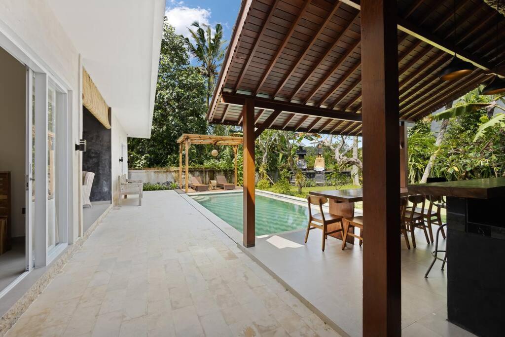 New 4 Bedroom Villa Surrounded By Jungle And Ricefields Ubud  Bagian luar foto